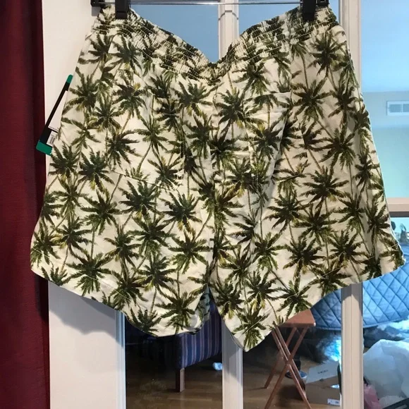 Briggs Shorts - Picture 4 of 4